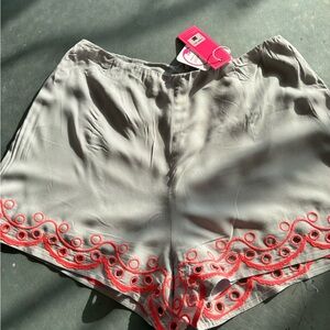 Chic High Waist Women's Shorts with Coral Embroidery